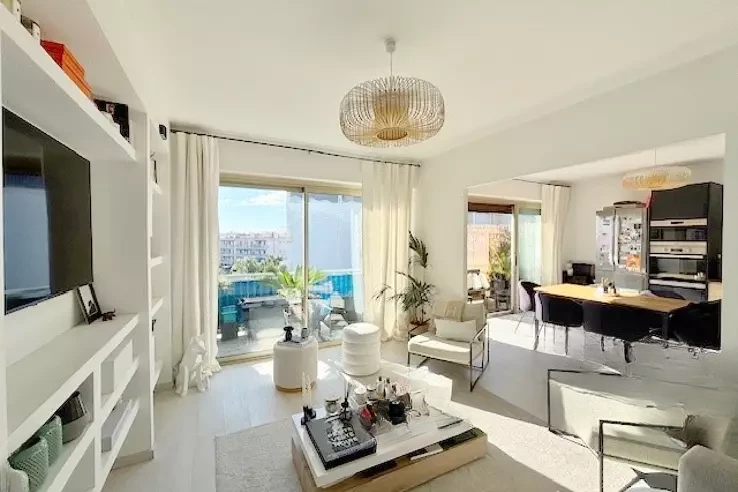 Квартира в Каннах, Франция, 67 м² - фото 1