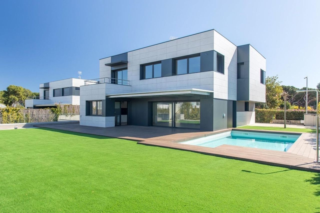 Дом в Сан-Андрес-де-Льеванерас, Испания, 464 м² - фото 1