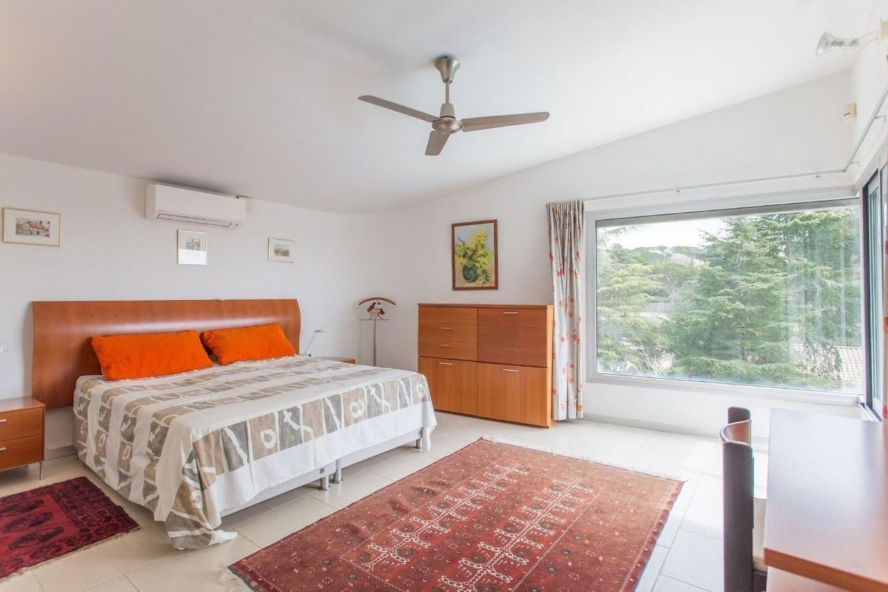 Шале в Сан-Андрес-де-Льеванерас, Испания, 446 м² - фото 18