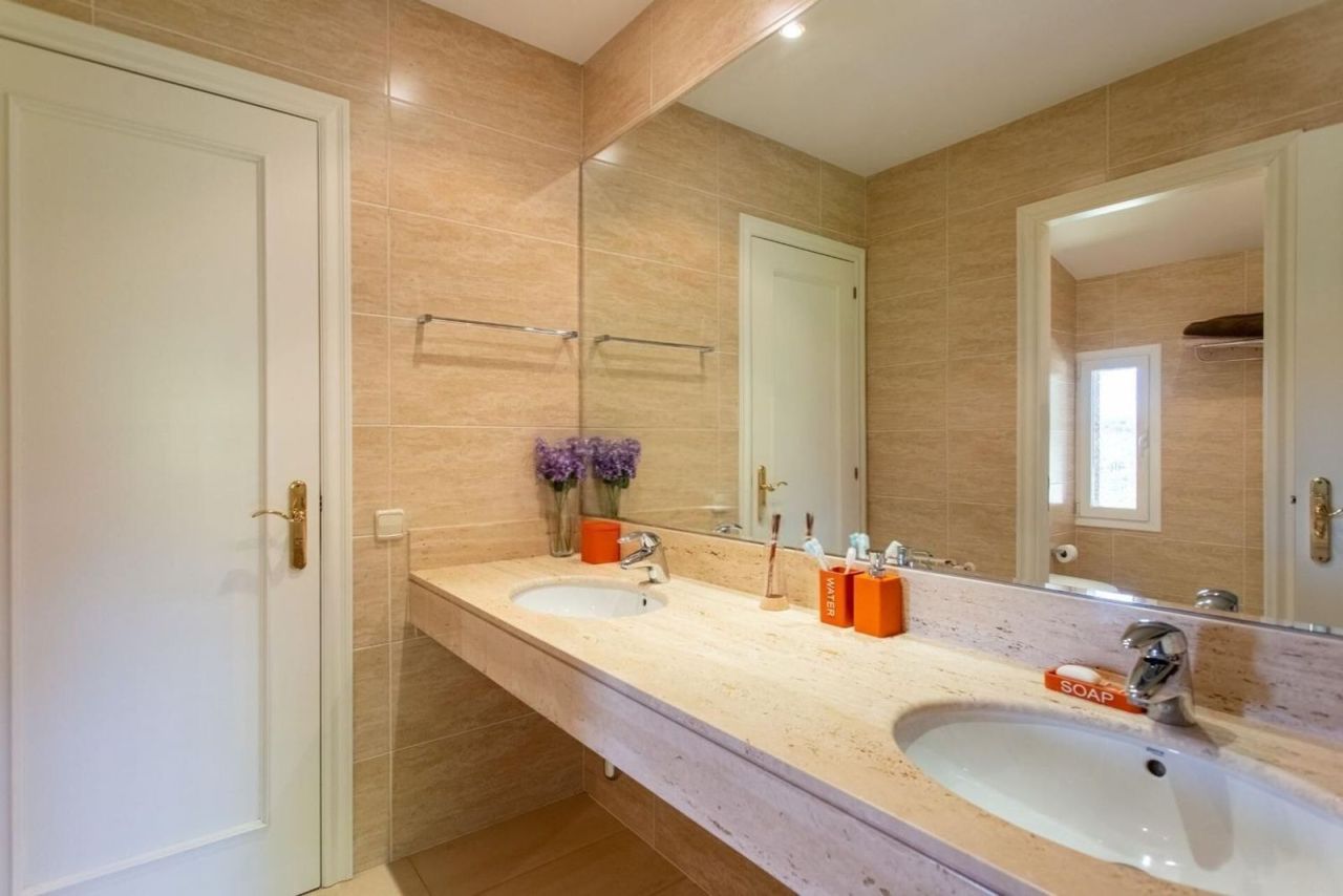 Дом в Сан-Андрес-де-Льеванерас, Испания, 784 м² - фото 19