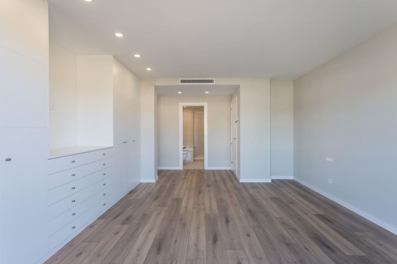 Дом в Сан-Андрес-де-Льеванерас, Испания, 464 м² - фото 19