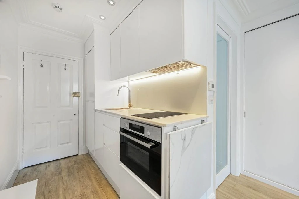 Квартира в Лондоне, Великобритания, 18 м² - фото 12