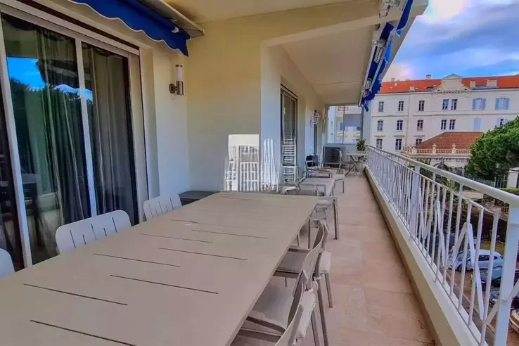 Квартира в Каннах, Франция, 105 м² - фото 1