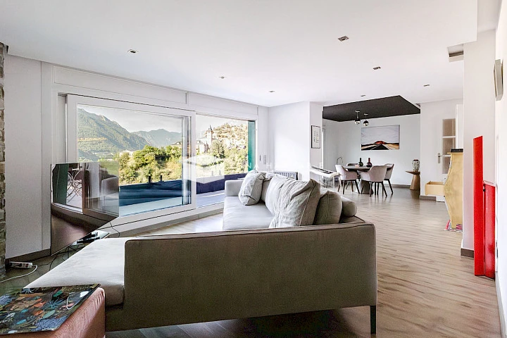 Квартира в Эскальдесе, Андорра, 250 м² - фото 1