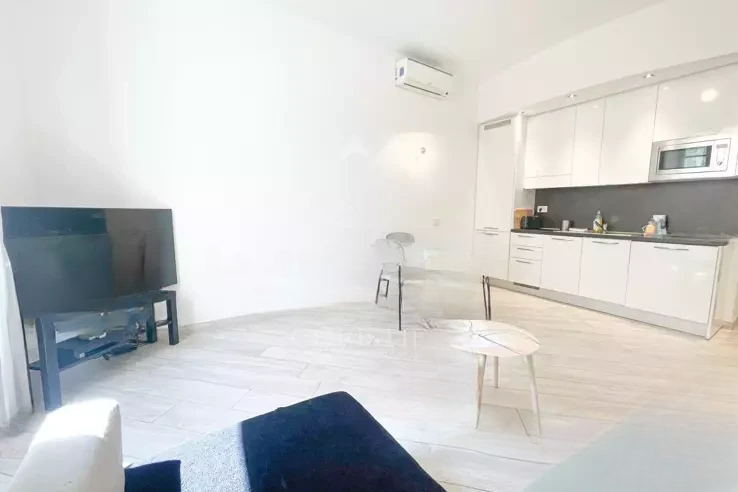 Квартира в Каннах, Франция, 41 м² - фото 2