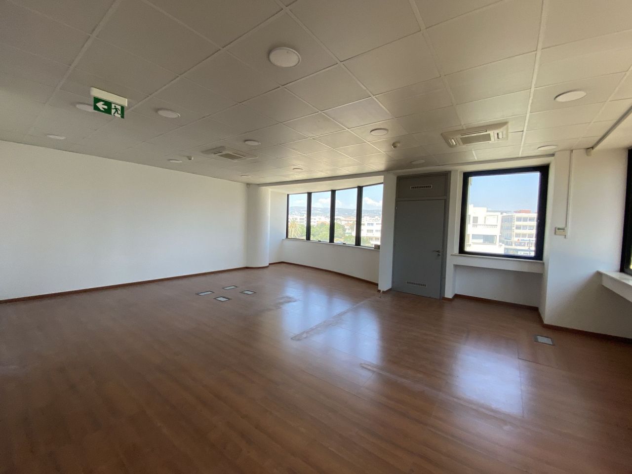 Офис в Пафосе, Кипр, 135 м² - фото 3