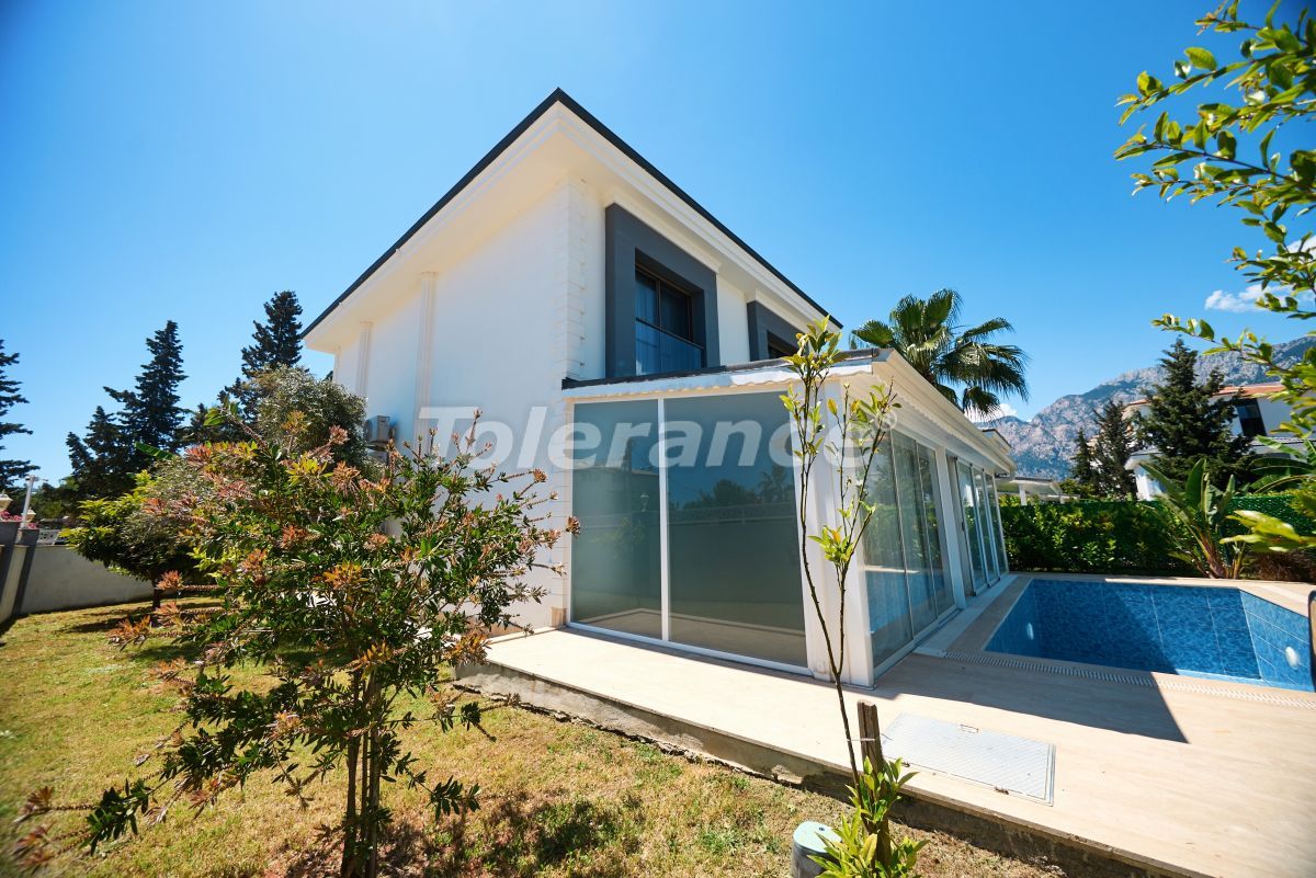 Вилла в Гёйнюке, Турция, 230 м² - фото 4