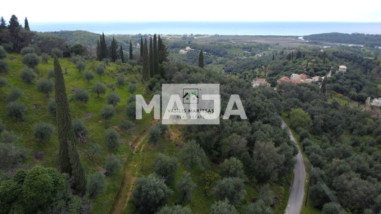 Земля на Корфу, Греция, 5 775 м² - фото 1