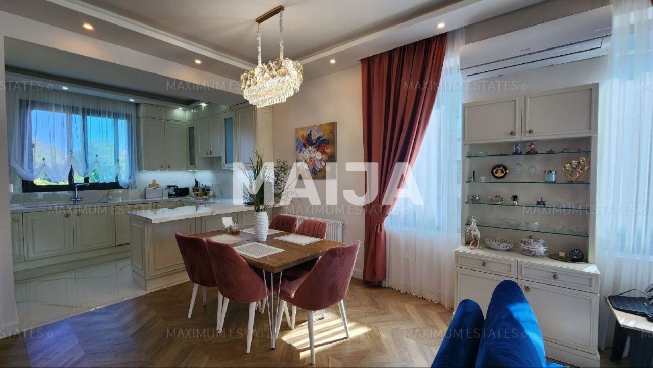 Дом в Кирении, Кипр, 200 м² - фото 1