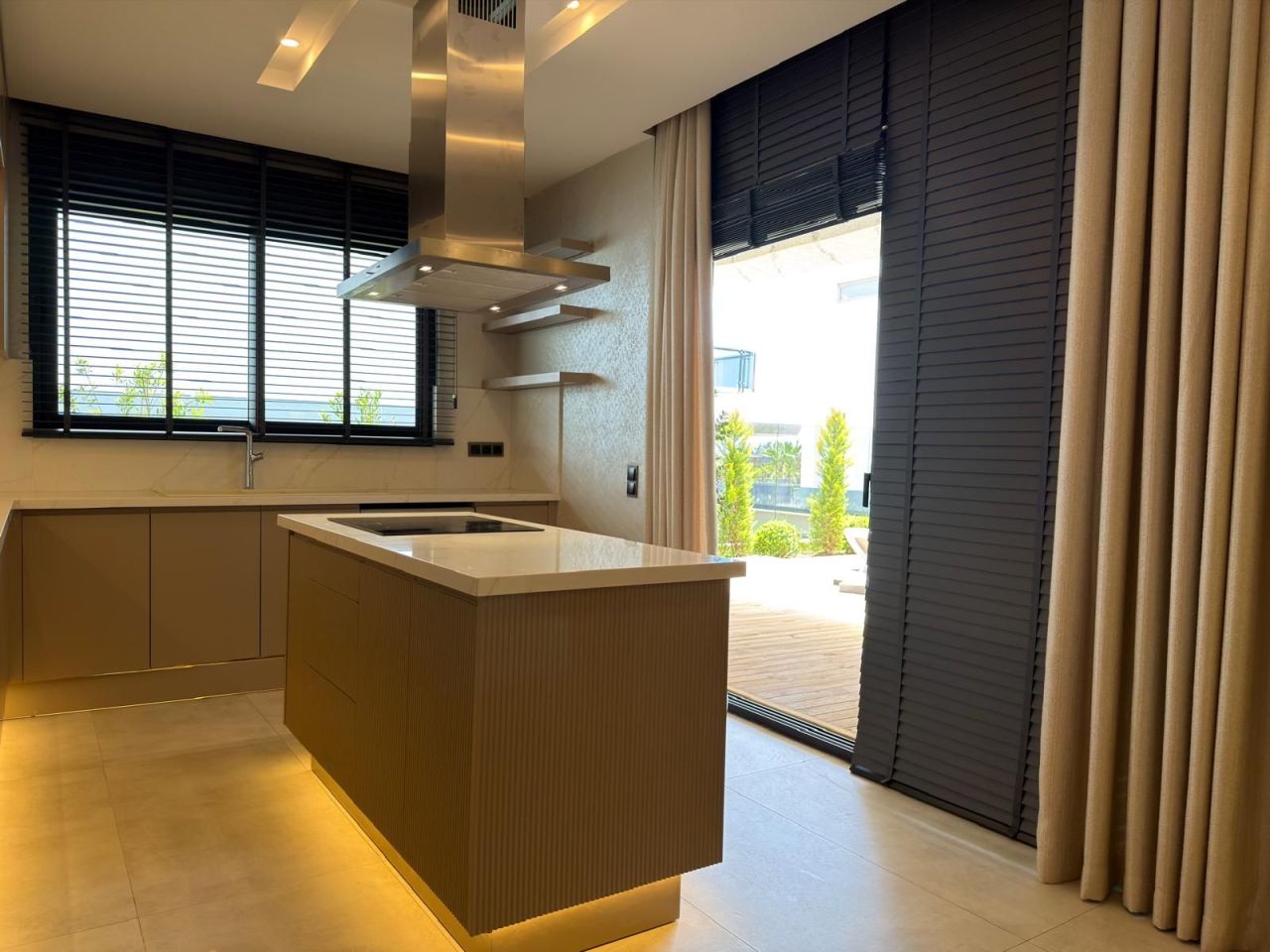Вилла в Алании, Турция, 400 м² - фото 14