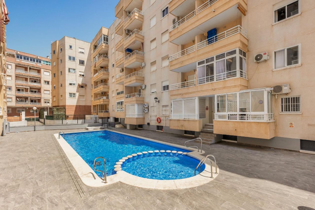 Квартира в Торревьехе, Испания, 71 м² - фото 1