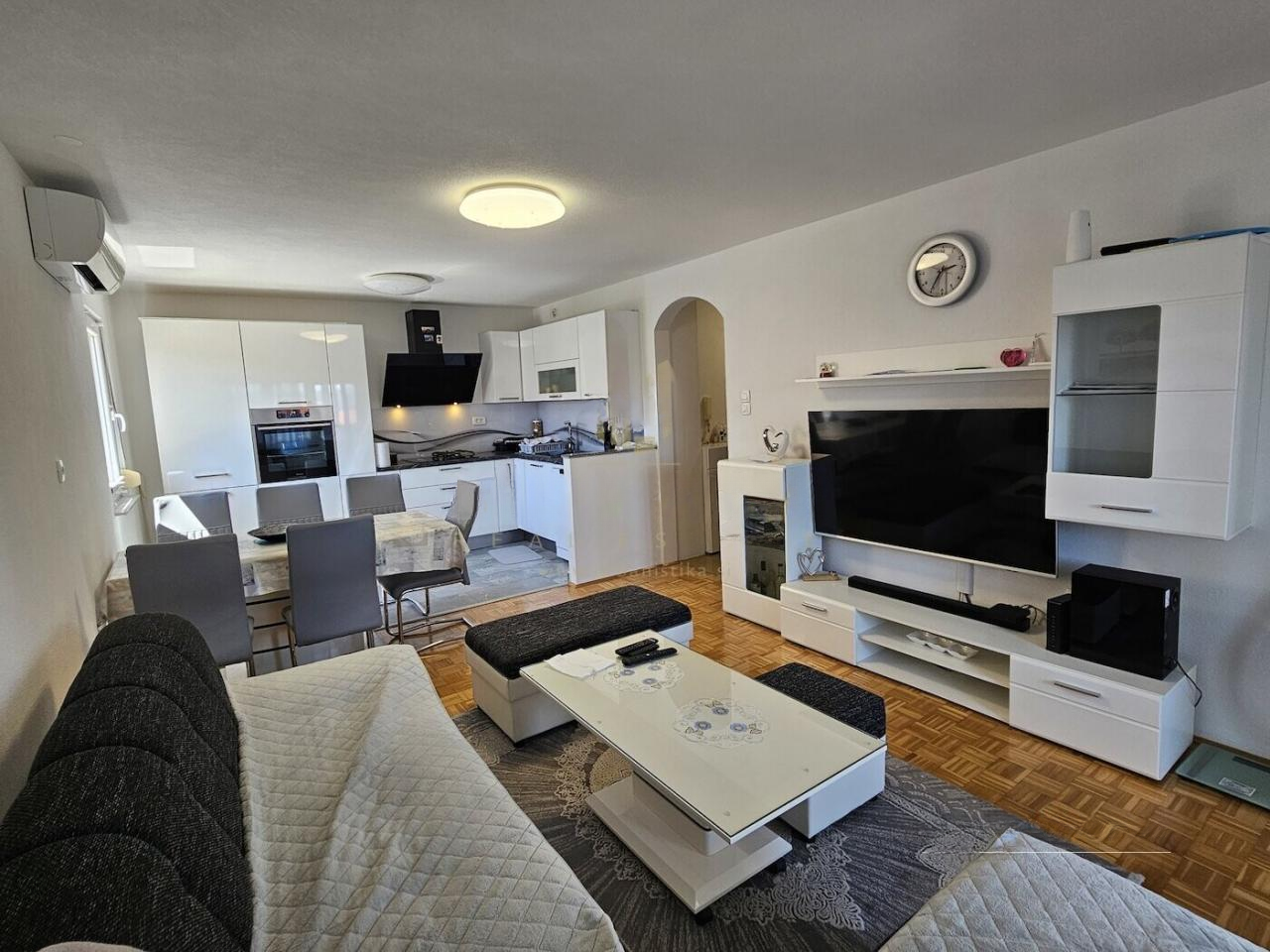 Квартира в Копере, Словения, 55 м² - фото 1