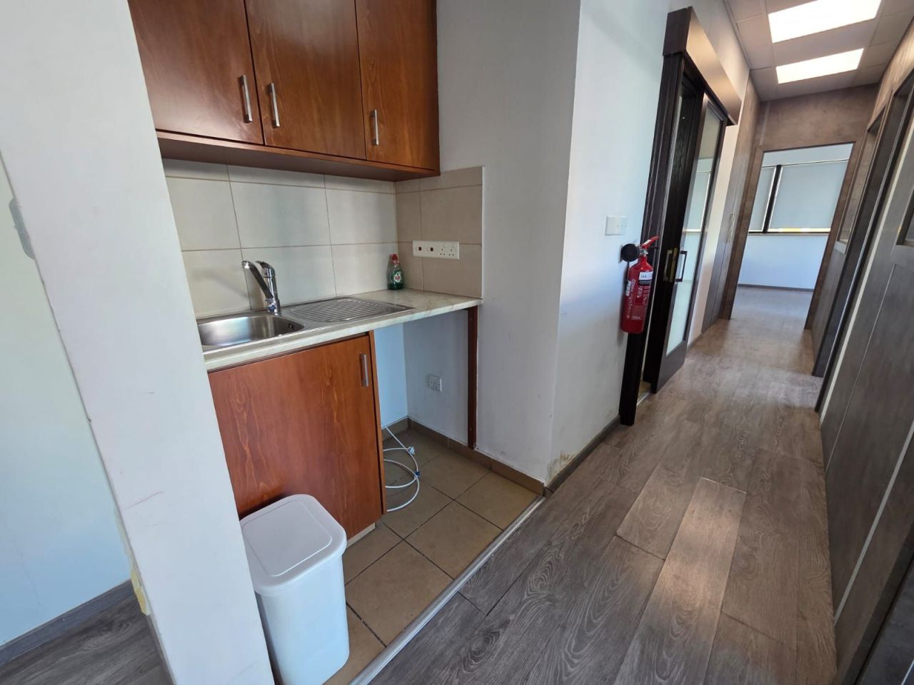 Офис Agios Nektarios, Кипр, 72 м² - фото 10