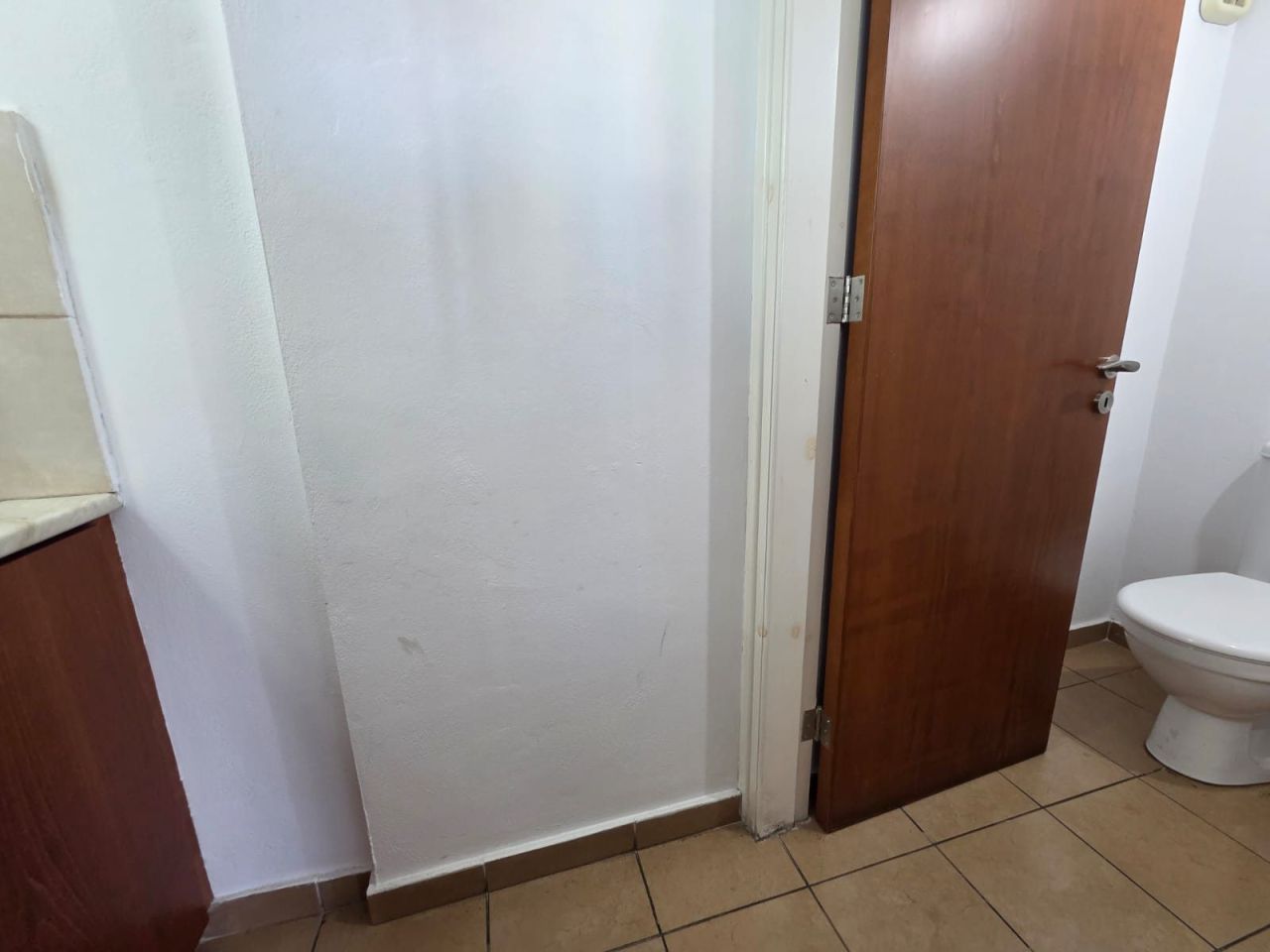 Офис Agios Nektarios, Кипр, 72 м² - фото 11
