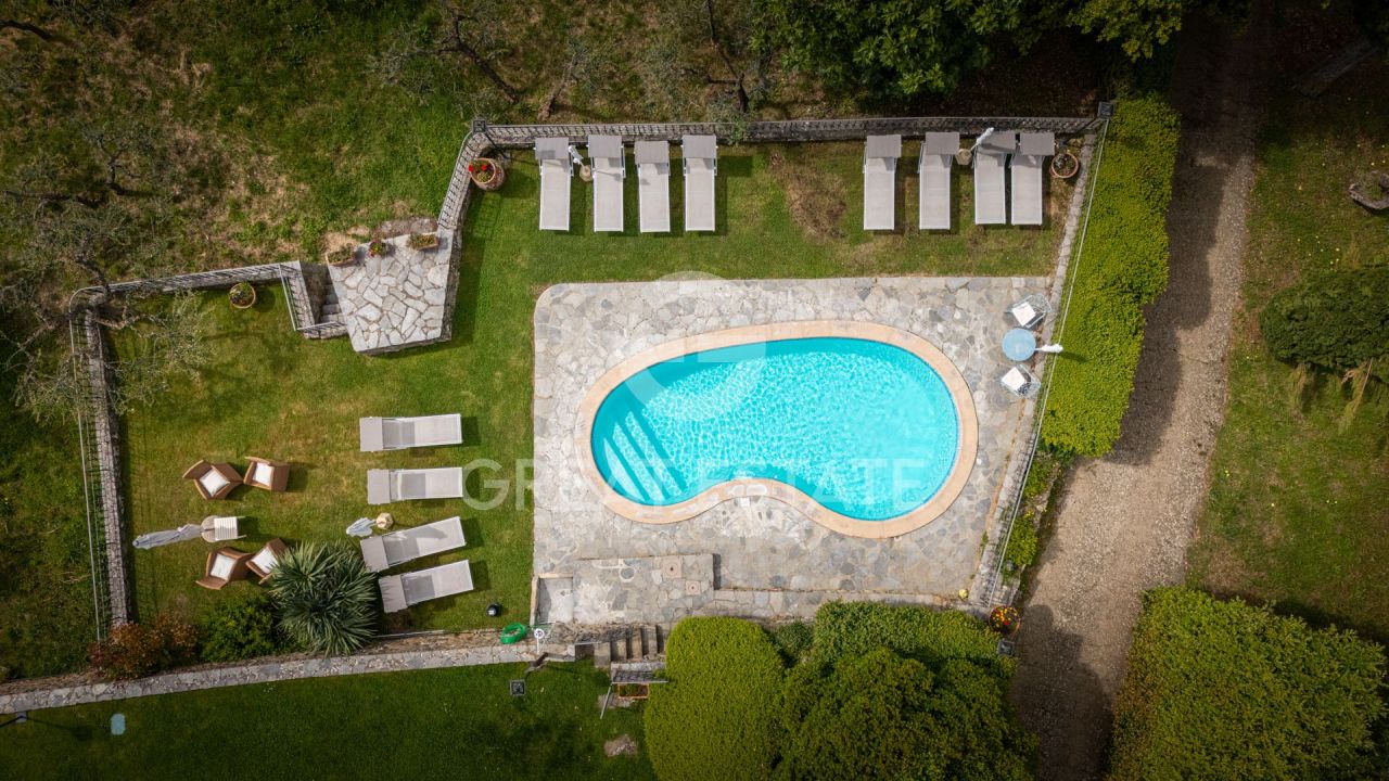 Дом Loro Ciuffenna, Италия, 775.6 м² - фото 7