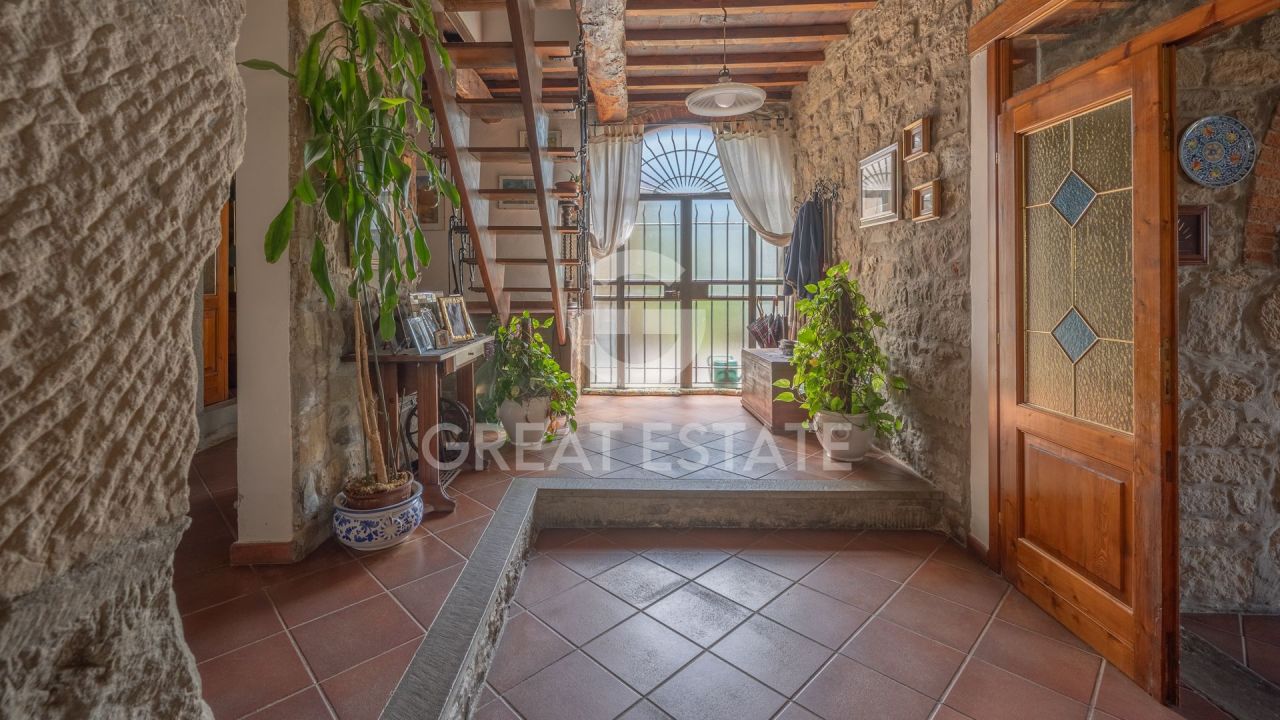 Дом Loro Ciuffenna, Италия, 775.6 м² - фото 10