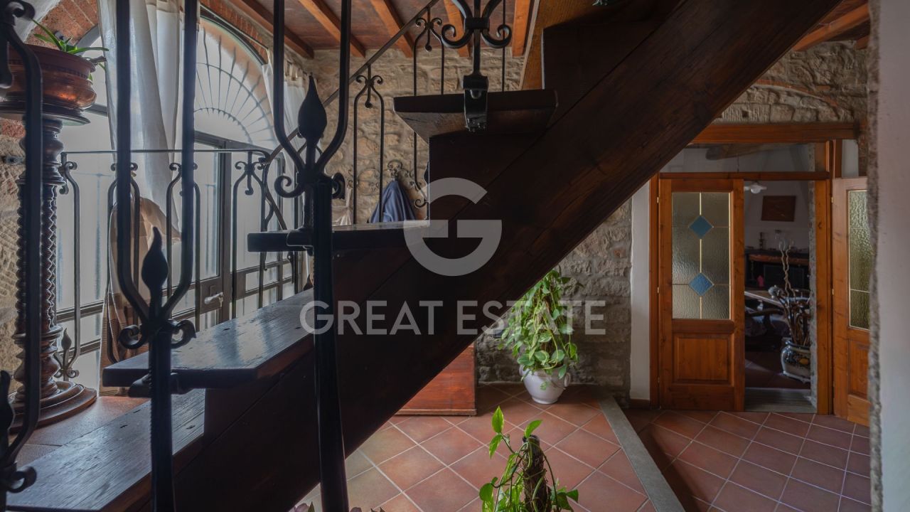 Дом Loro Ciuffenna, Италия, 775.6 м² - фото 11