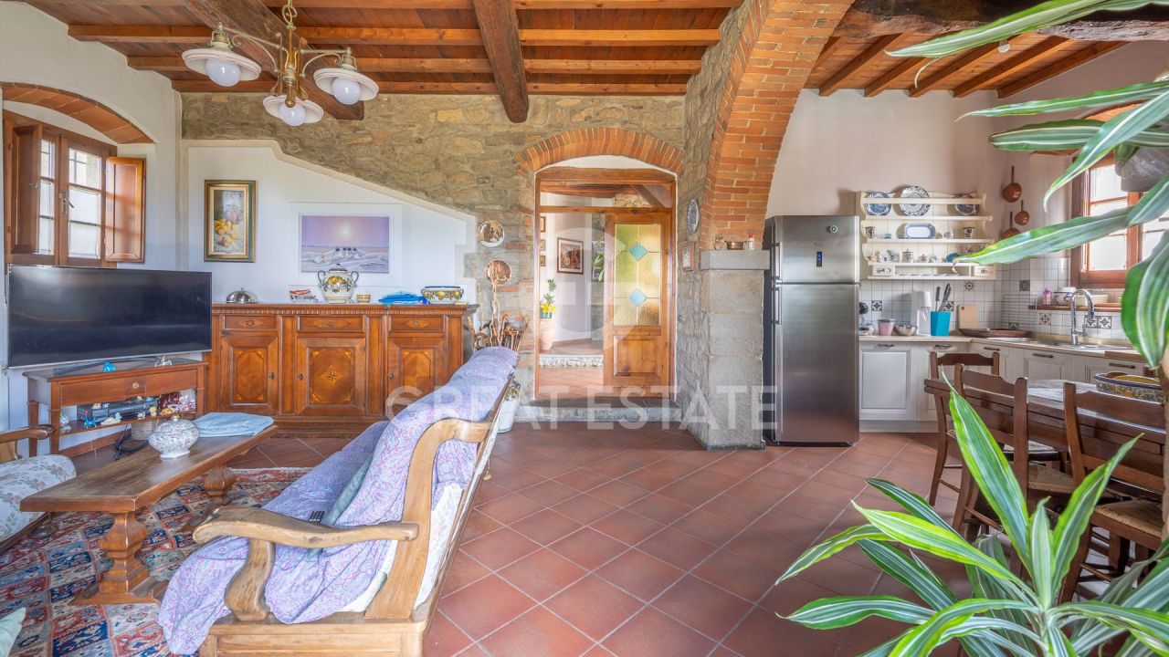 Дом Loro Ciuffenna, Италия, 775.6 м² - фото 14