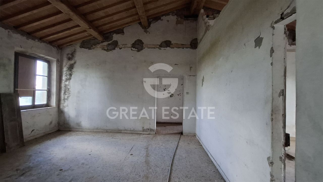 Дом Colle di Val d'Elsa, Италия, 681.85 м² - фото 15