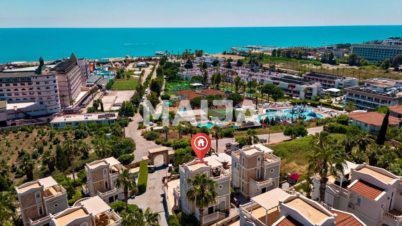 Дом в Алании, Турция, 250 м² - фото 1