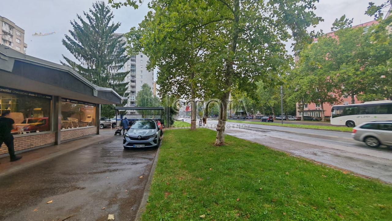 Офис в Любляне, Словения, 72 м² - фото 2