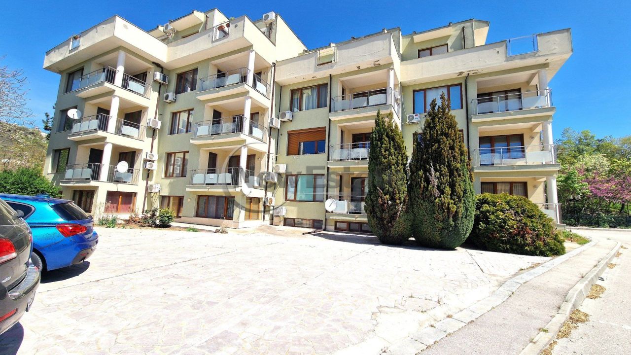 Апартаменты в Каварне, Болгария, 79 м² - фото 1