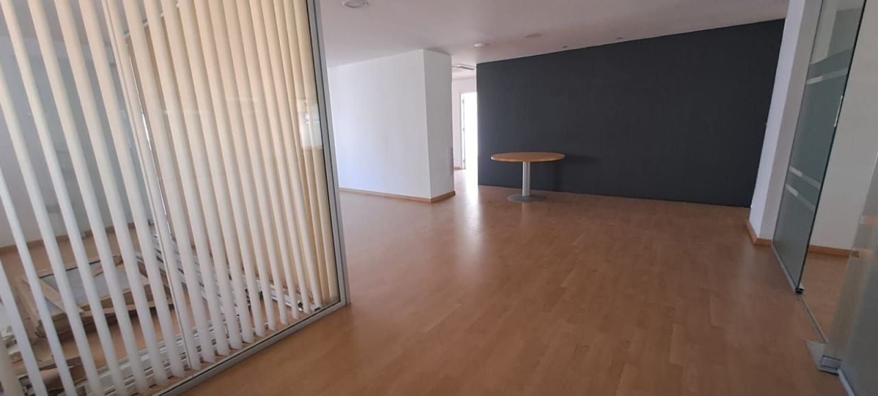 Офис Katholiki, Кипр, 400 м² - фото 2