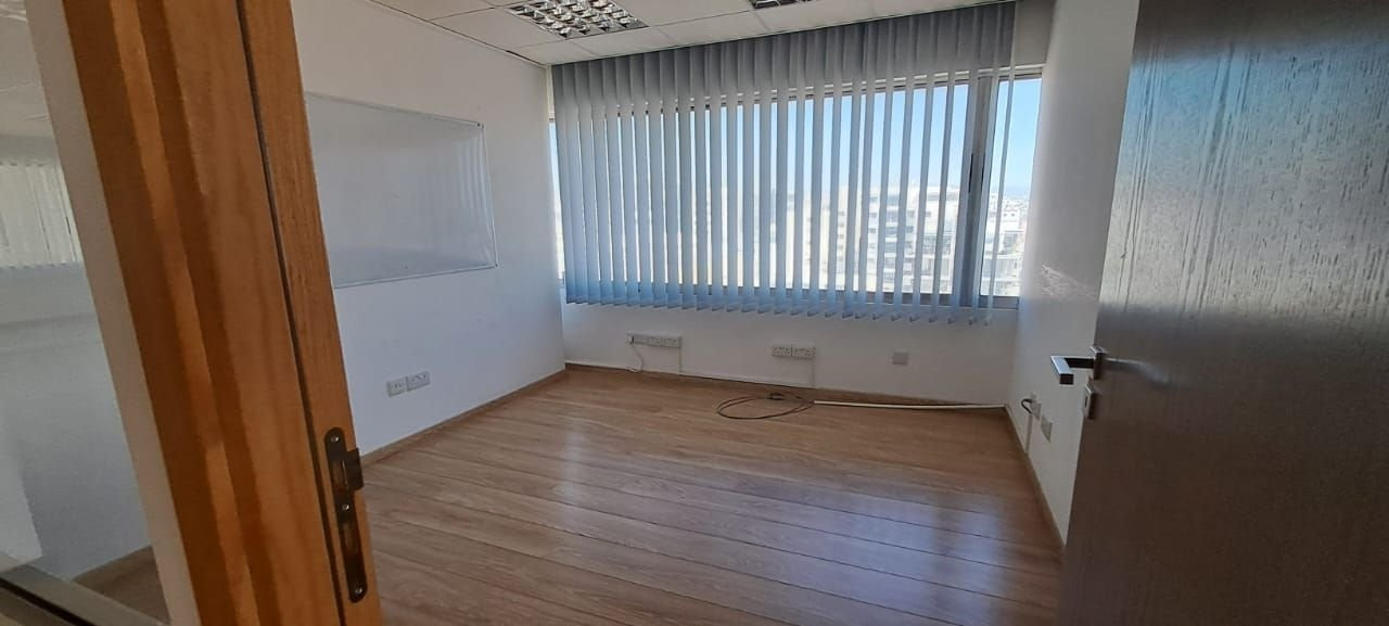 Офис Katholiki, Кипр, 200 м² - фото 5