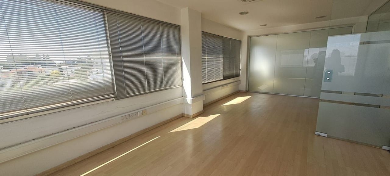 Офис Katholiki, Кипр, 400 м² - фото 9