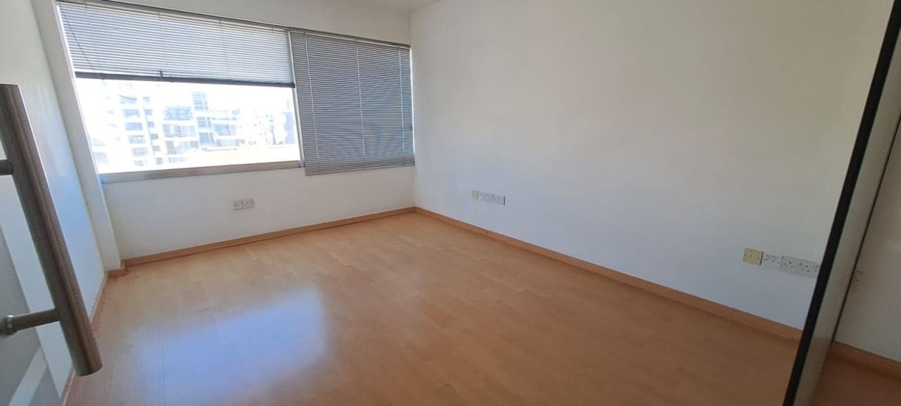 Офис Katholiki, Кипр, 400 м² - фото 12