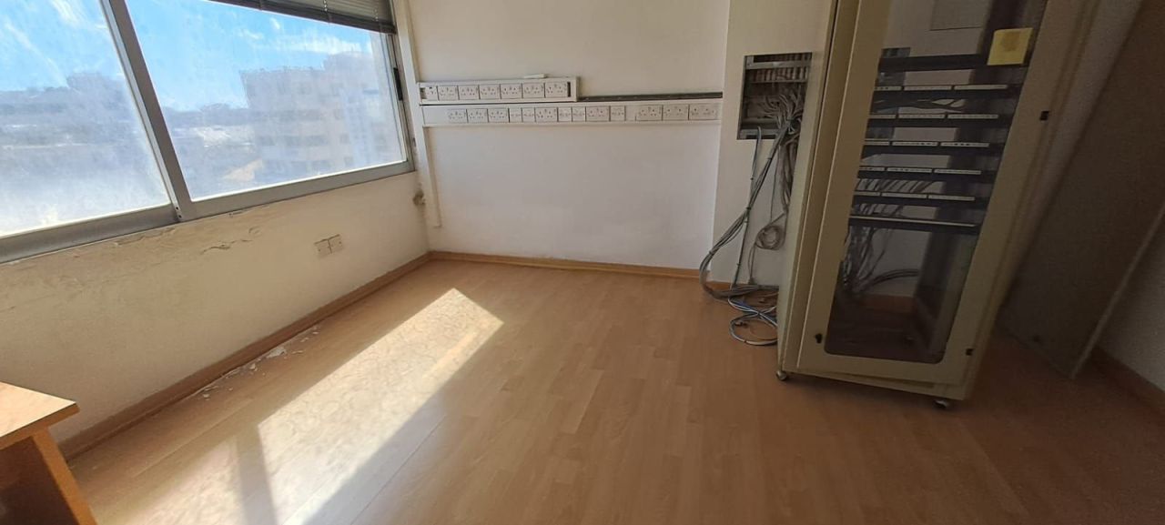 Офис Katholiki, Кипр, 400 м² - фото 15