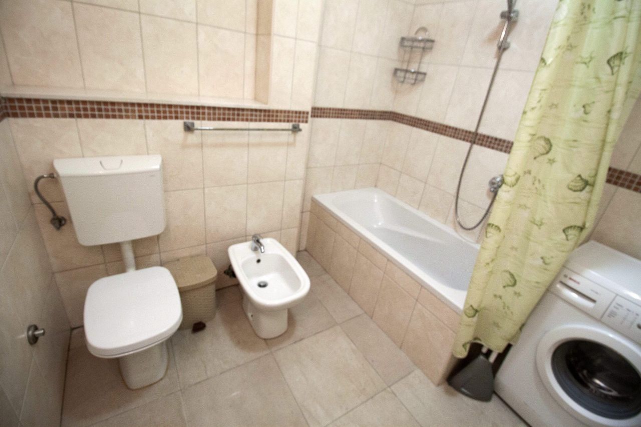 Квартира в Будве, Черногория, 69 м² - фото 15