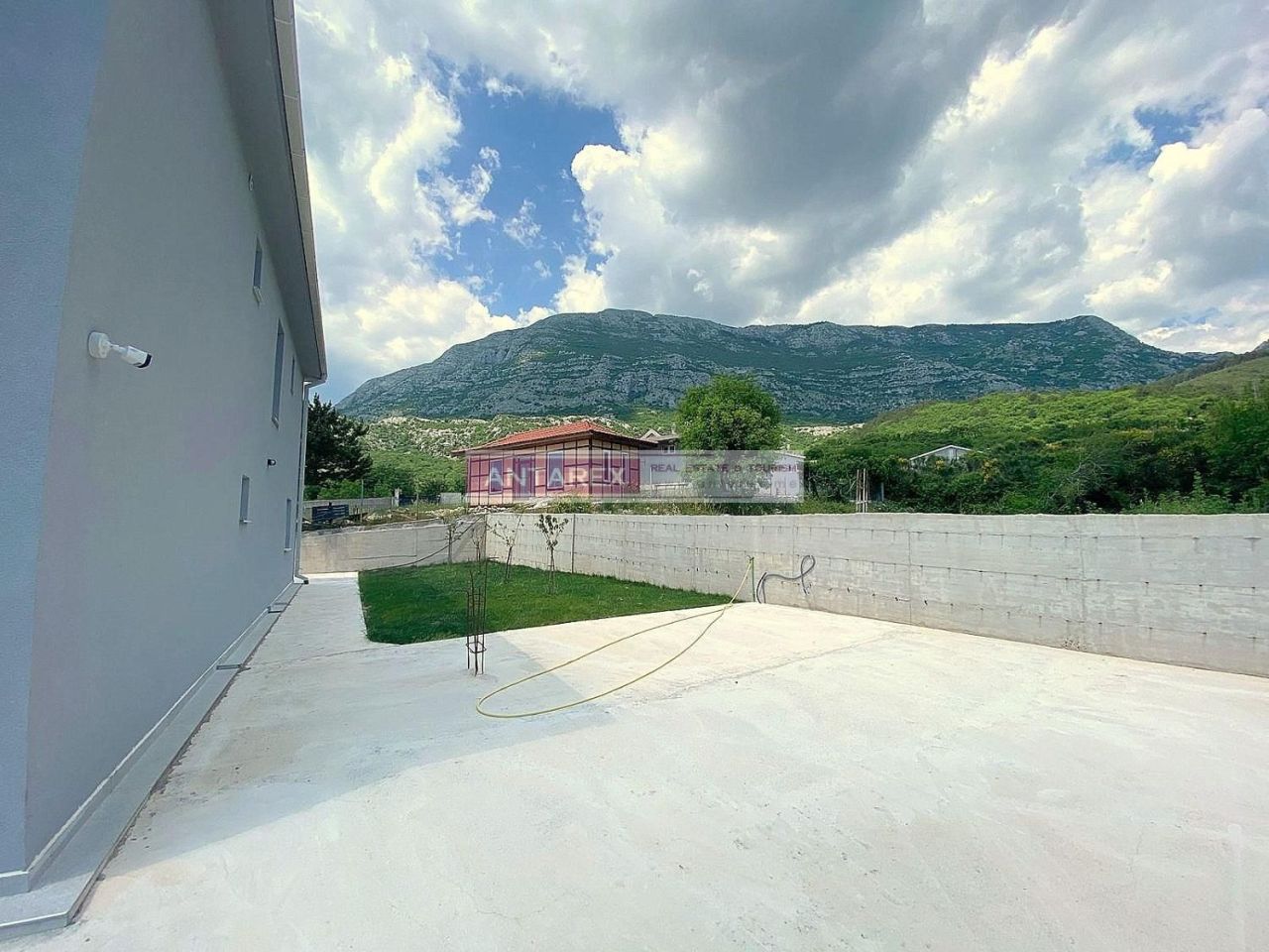 Вилла в Херцег-Нови, Черногория, 235 м² - фото 14