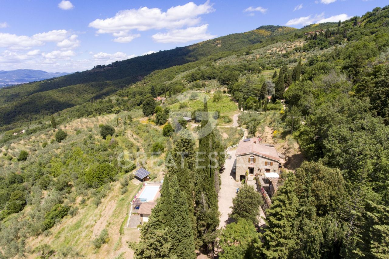 Дом Loro Ciuffenna, Италия, 800.35 м² - фото 8