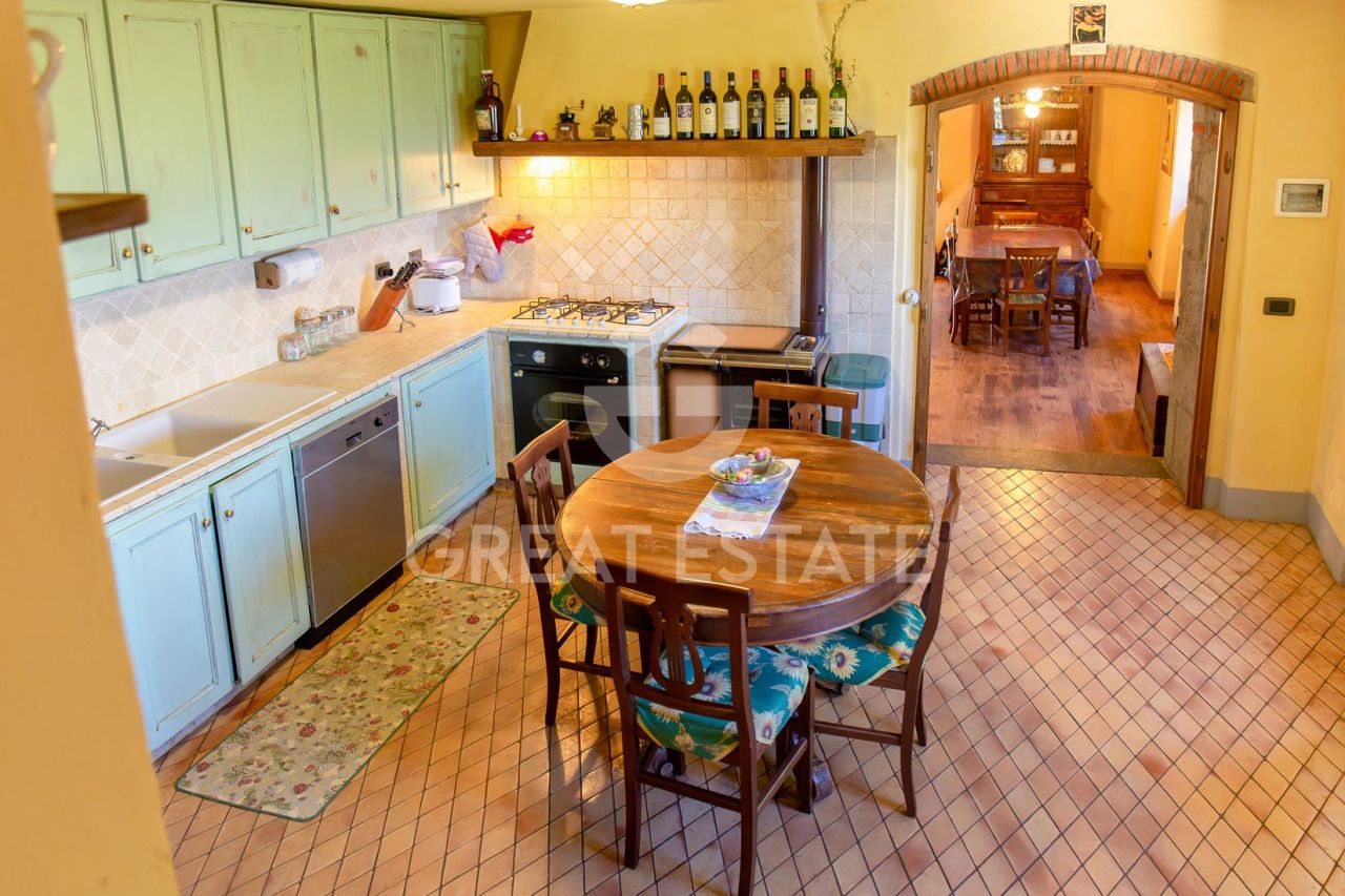 Дом Loro Ciuffenna, Италия, 800.35 м² - фото 14