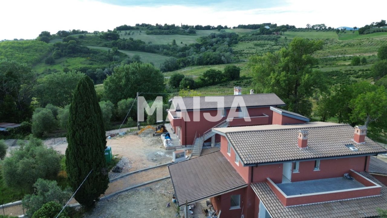 Дом в Риети, Италия, 215 м² - фото 4