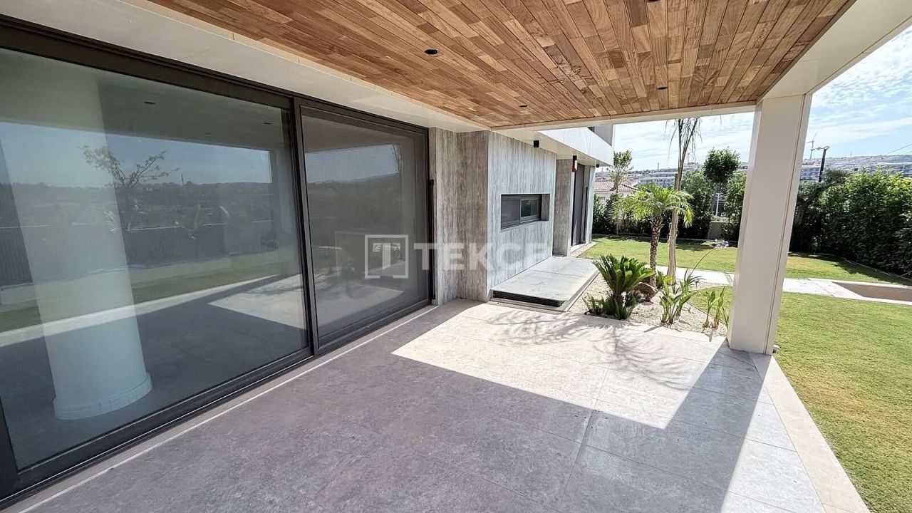 Вилла в Чешме, Турция, 250 м² - фото 8