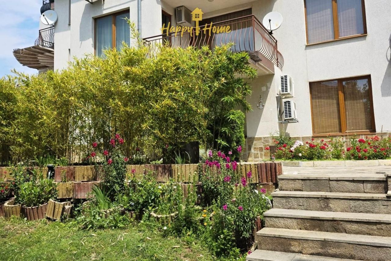 Квартира в Святом Власе, Болгария, 77.3 м² - фото 1