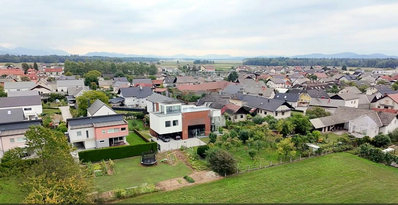 Дом в Шенчуре, Словения, 462 м² - фото 4