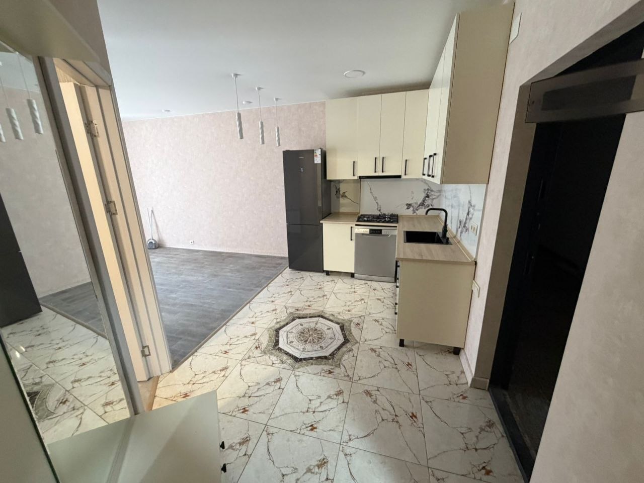 Студия в Батуми, Грузия, 58 м² - фото 5