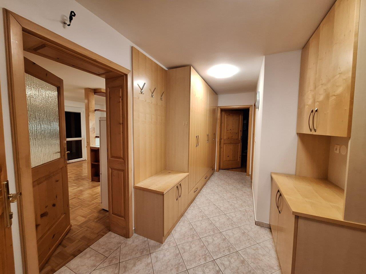 Ферма в Ново-Место, Словения, 151 352 м² - фото 6