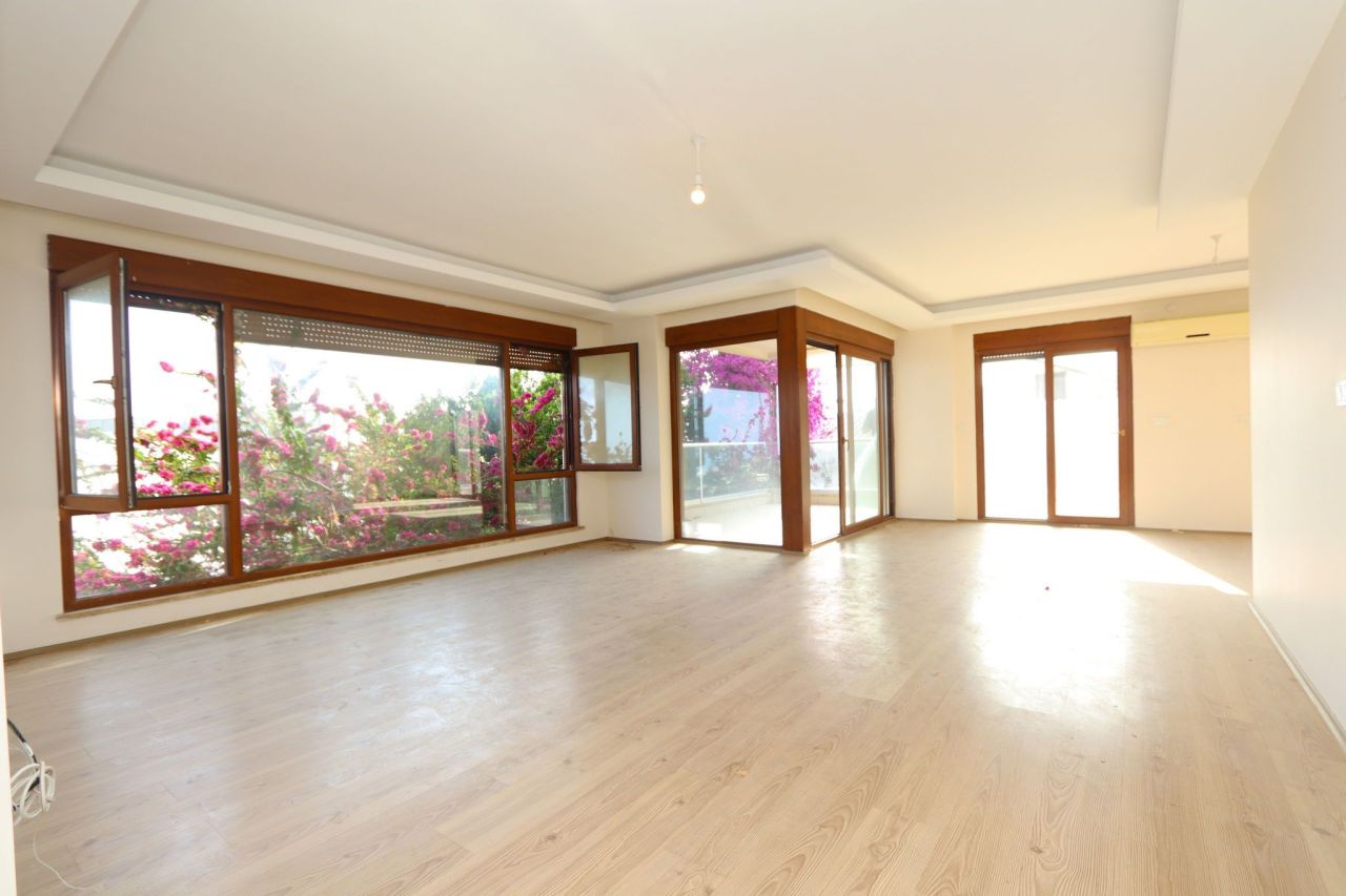 Апартаменты в Алании, Турция, 250 м² - фото 1