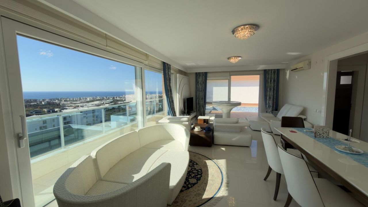 Вилла в Алании, Турция, 370 м² - фото 1