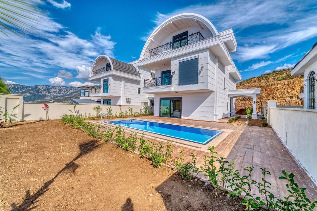 Вилла в Алании, Турция, 315 м² - фото 1