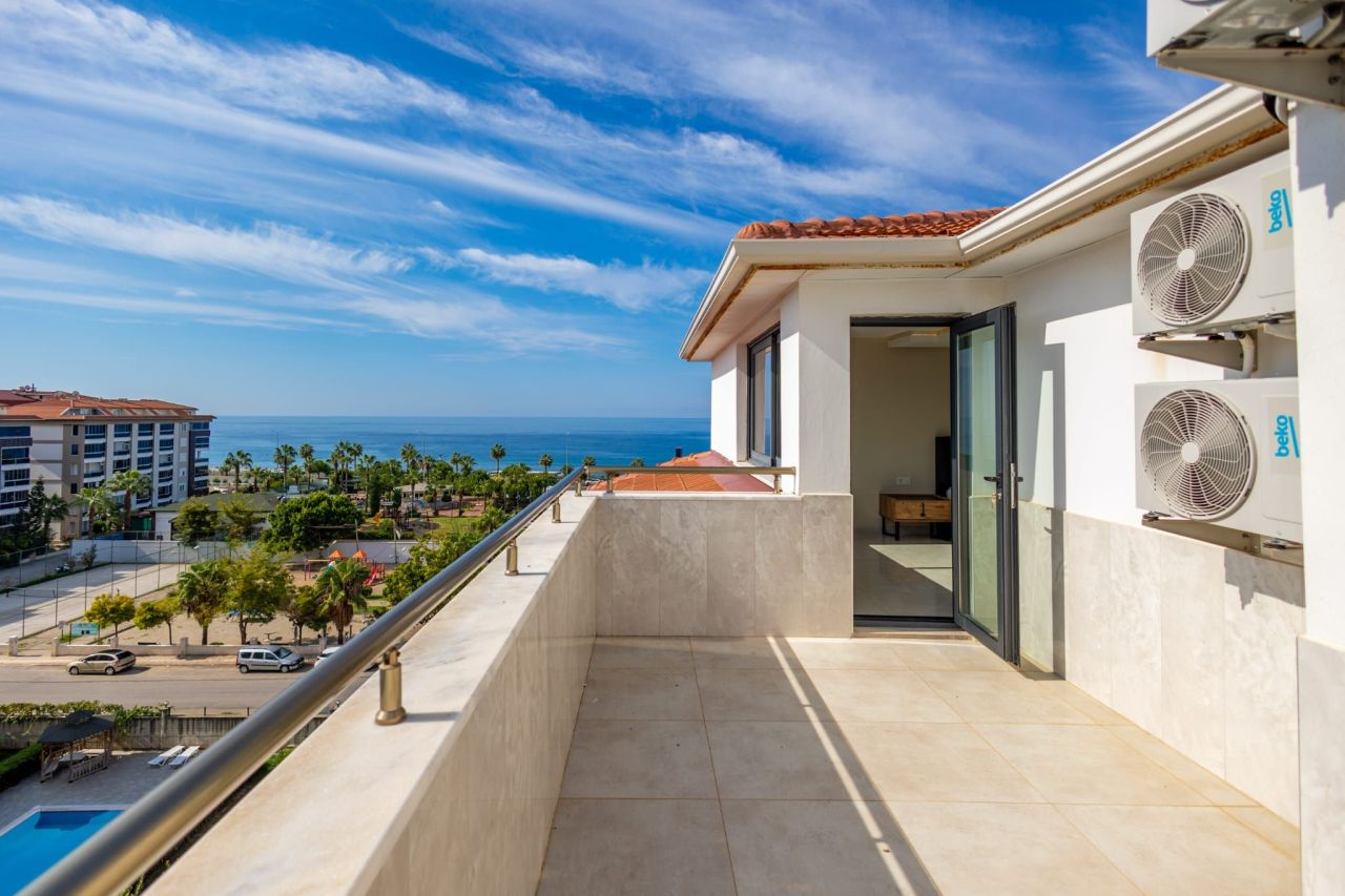 Апартаменты в Алании, Турция, 180 м² - фото 1