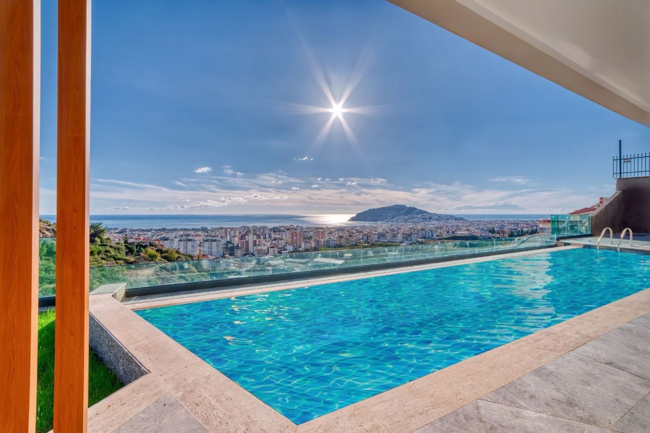 Вилла в Алании, Турция, 535 м² - фото 1