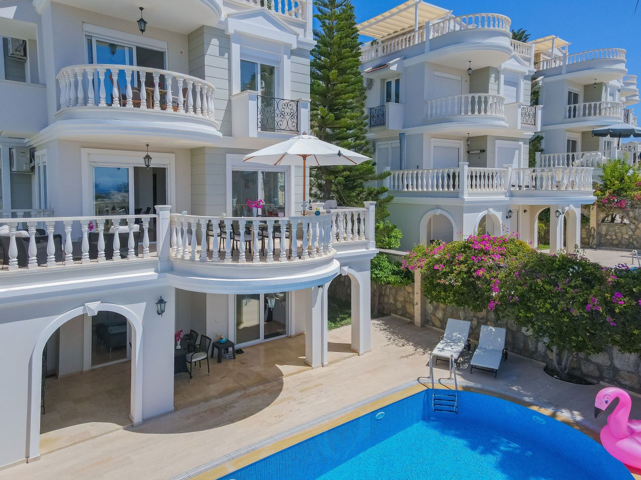 Вилла в Алании, Турция, 250 м² - фото 2