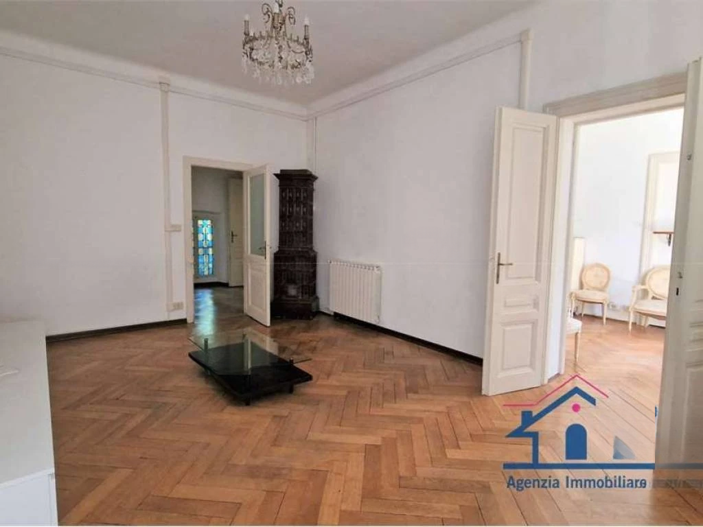 Квартира в Гориции, Италия, 292 м² - фото 1