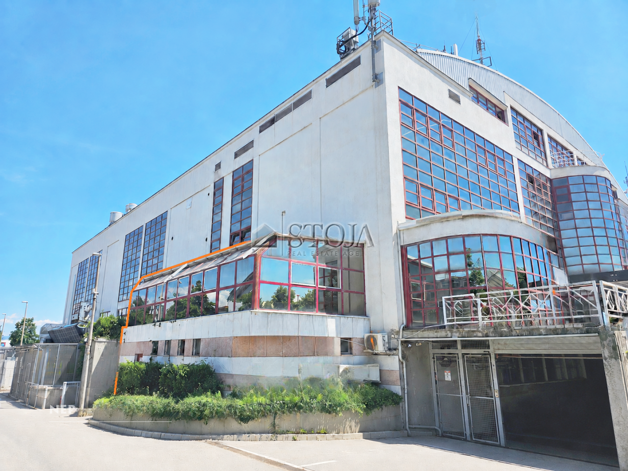 Офис в Любляне, Словения, 248 м² - фото 1