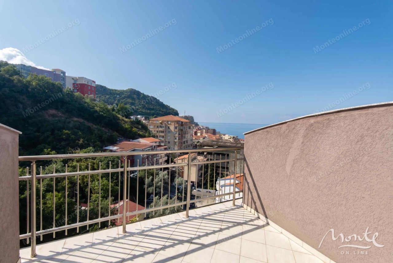 Апартаменты в Бечичи, Черногория, 56 м² - фото 1